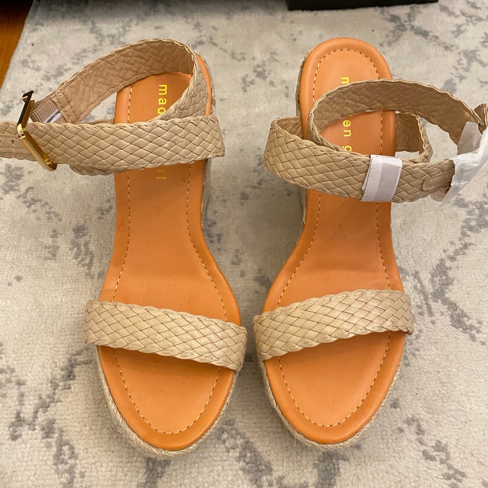 BRAND NEW WEDGES